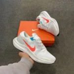 کفش دویدن برند Nike نایکی مدل Air Zoom Vomero 16