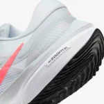 کفش دویدن برند Nike نایکی مدل Air Zoom Vomero 16